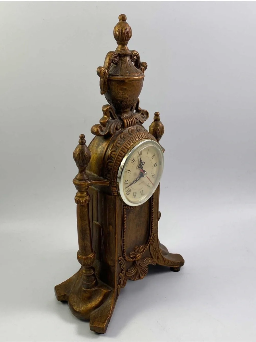 Antique-Style Resin Mantle Clock Design Style of Classical Greek Neo